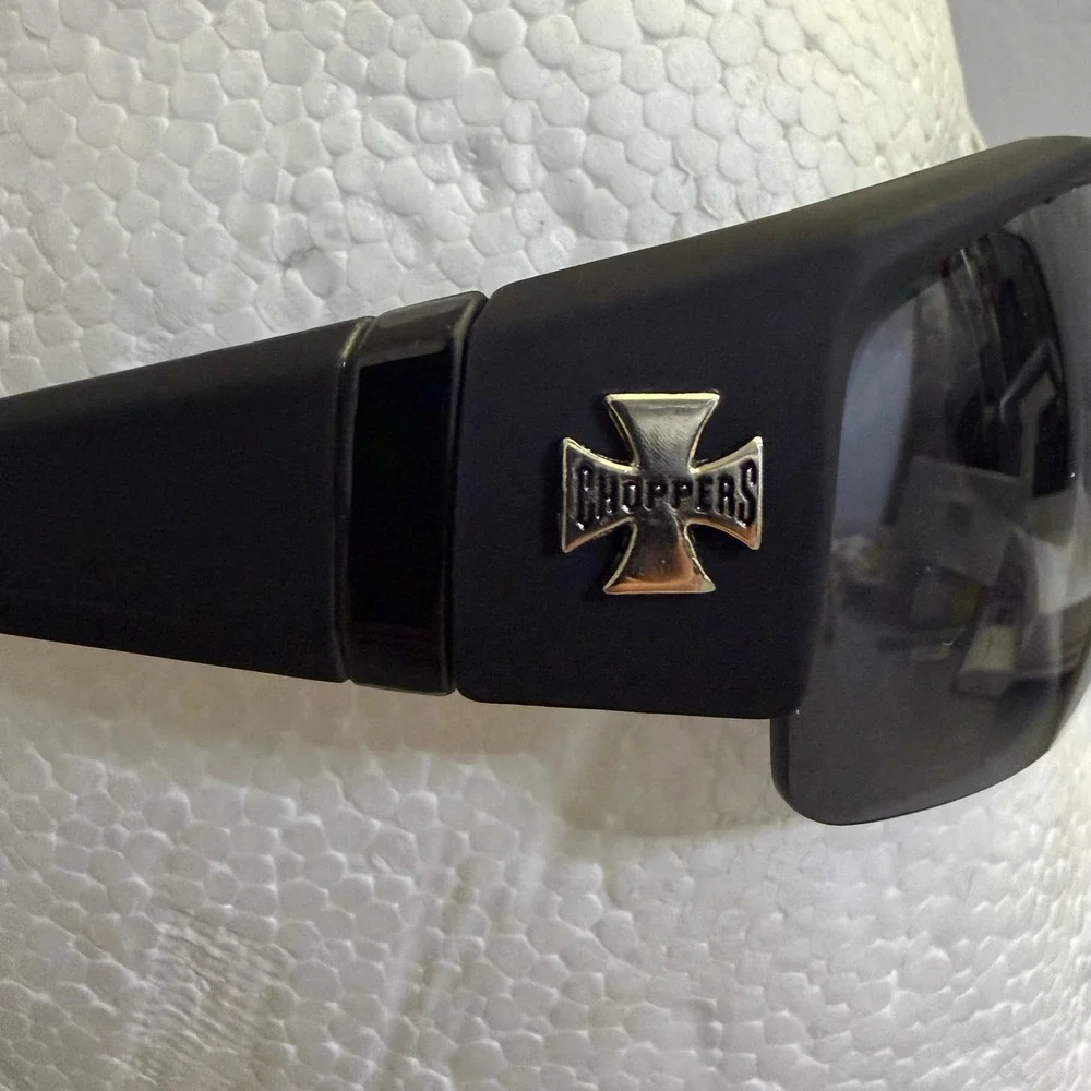 Choppers Sunglasses Mens OS Matte Black Wrap Around UV400 Biker Cross Logo